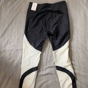 Calia limited edition grey and white leggings